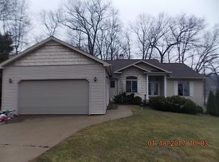 468 Skyline Dr, Horton, MI 49246