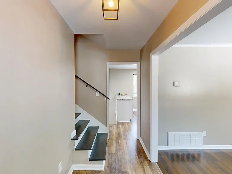 321 Oak Lake Dr — Photo 6