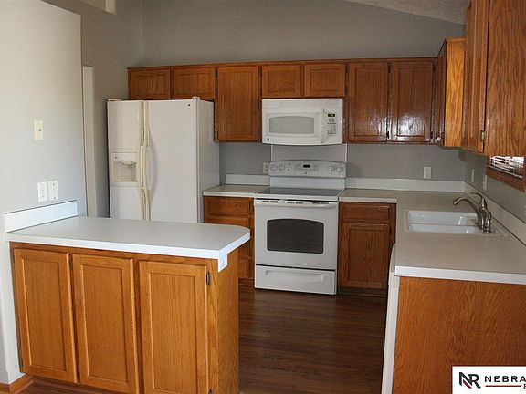 3rd image of 15514 Newell St