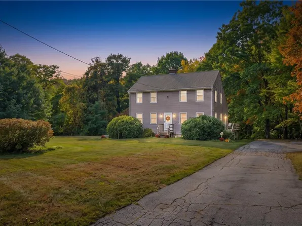 510 Maureen Cir, Burrillville, RI 02839