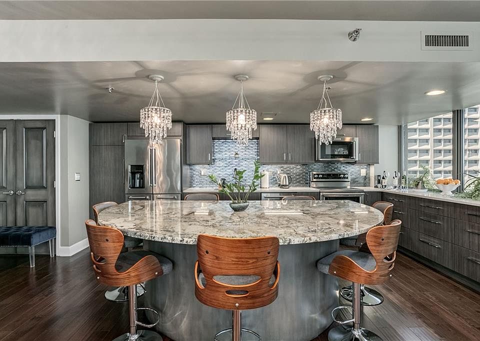 1st image of 600 E Admiral Blvd #1208
