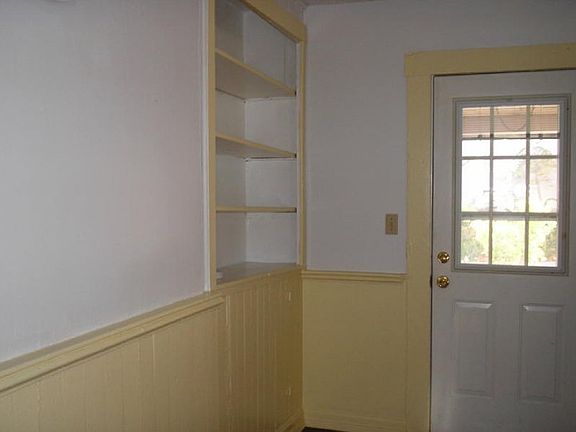 4th image of 215 W Campbell St