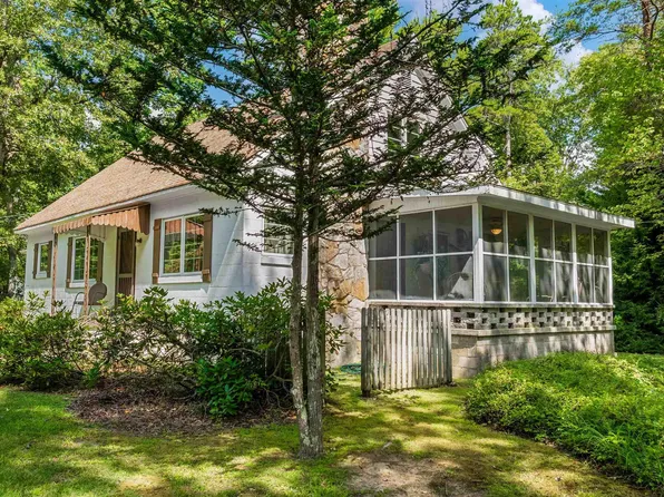 17 Huron St, Mentone, AL 35984