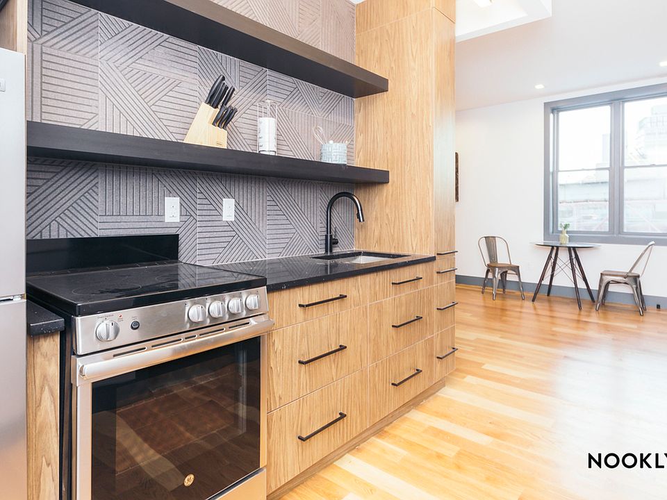1st image of 376 Bedford Ave #2C