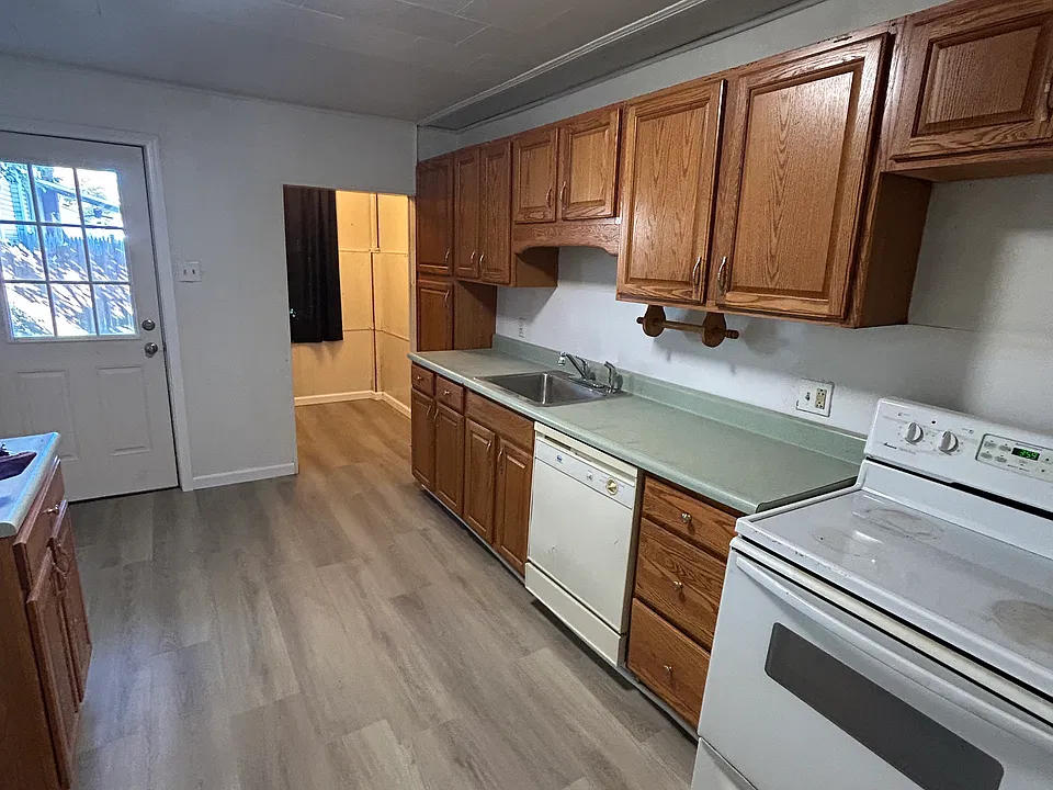 2428 5th Ave #1
