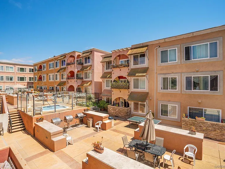 860 Turquoise St #127 — Photo 9