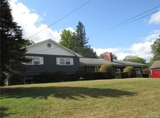 91 Hoyts Hl, Bethel, CT 06801