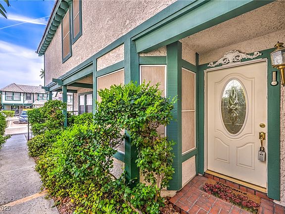 4th image of 4043 Chalfont Ct
