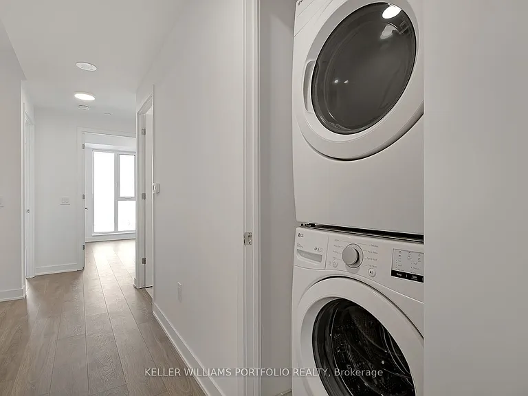 130 River St #1302 — Photo 30