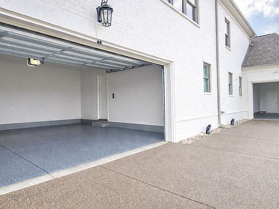 4th image of 45 N Lake Rd