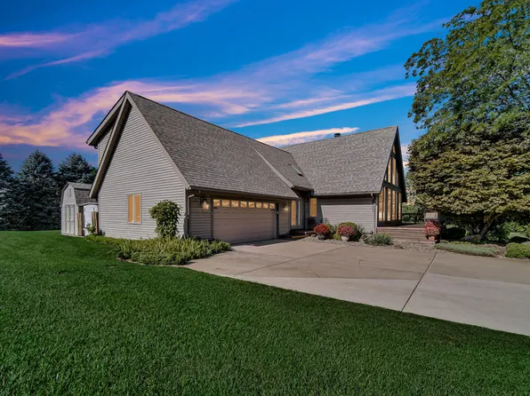 1467 W Scott Ct, La Porte, IN 46350