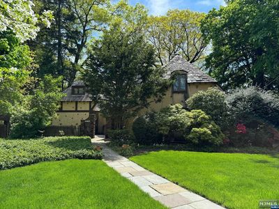 12 Woodland Park Dr, Tenafly, NJ, 07670