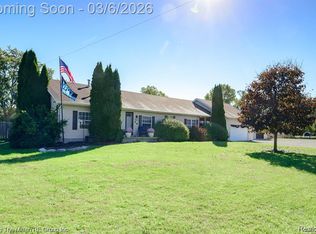 18555 Elwell Rd, Belleville, MI 48111