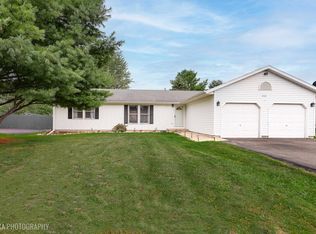 9702 Marci Ln, Hebron, IL