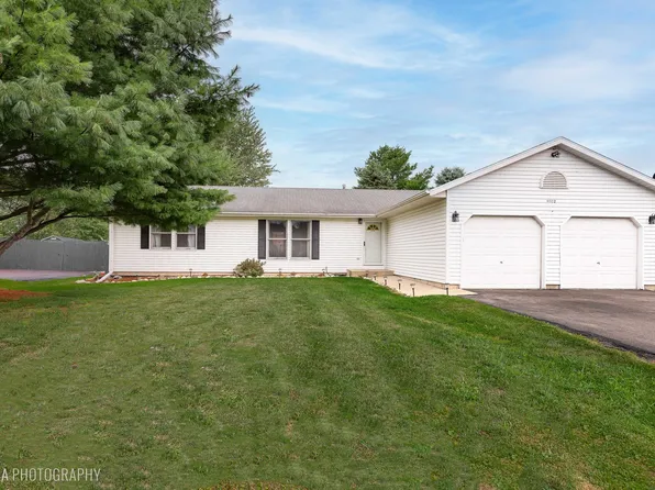 9702 Marci Ln, Hebron, IL 60034
