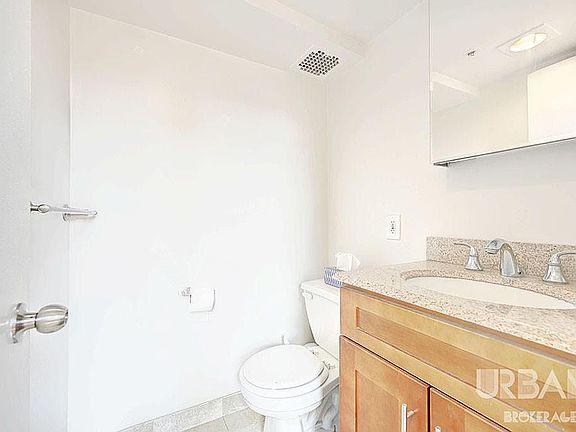 5th image of 131 E 83rd St APT 6G