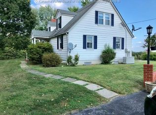 14018 McLane Pike, Liberty, WV 25124