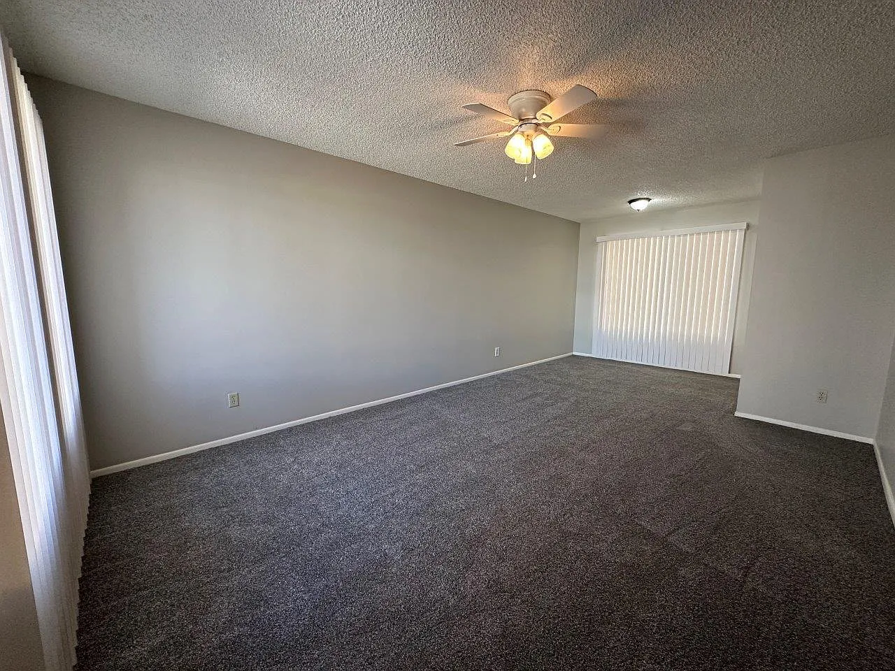 3 bed, 1187 sqft, $1,700 — Photo 2