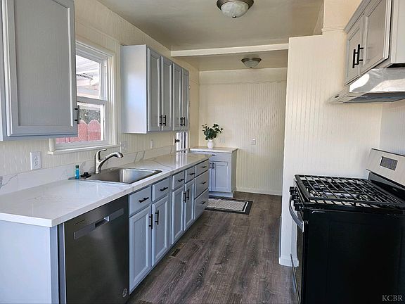 4th image of 1519 N Green St