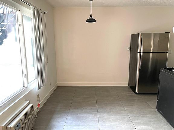 4th image of 5089 Highland View Ave #4