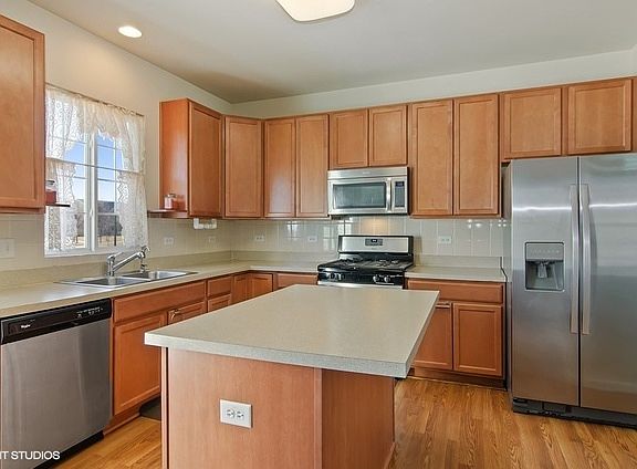 4th image of 3520 Crestwood Ln