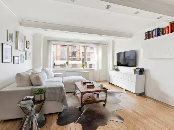 201 East 25th Street image 1 of 9