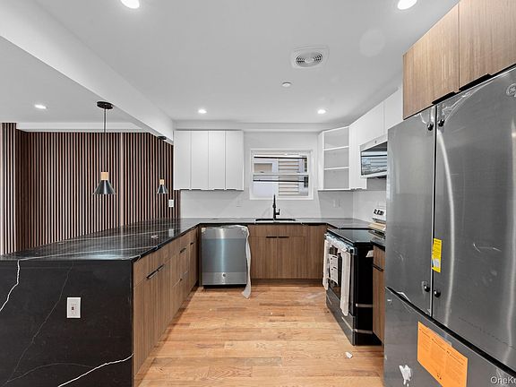 4th image of 174-28 128th Avenue