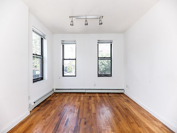3rd image of 82 Saint Nicholas Ave APT 2R