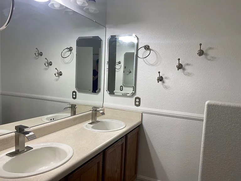 5028 W Hurston Dr — Photo 14