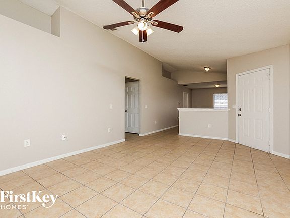 3rd image of 7470 Groveoak Dr
