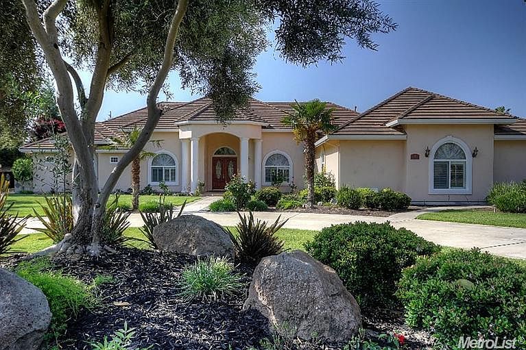 1st image of 5284 Black Oak Dr