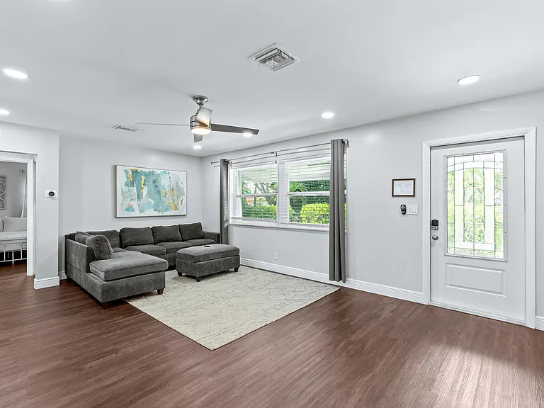 1800 NE 28th Ave — Photo 3