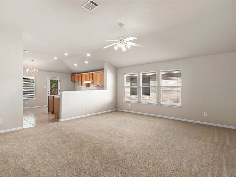 1322 Tumbling River Dr — Photo 5