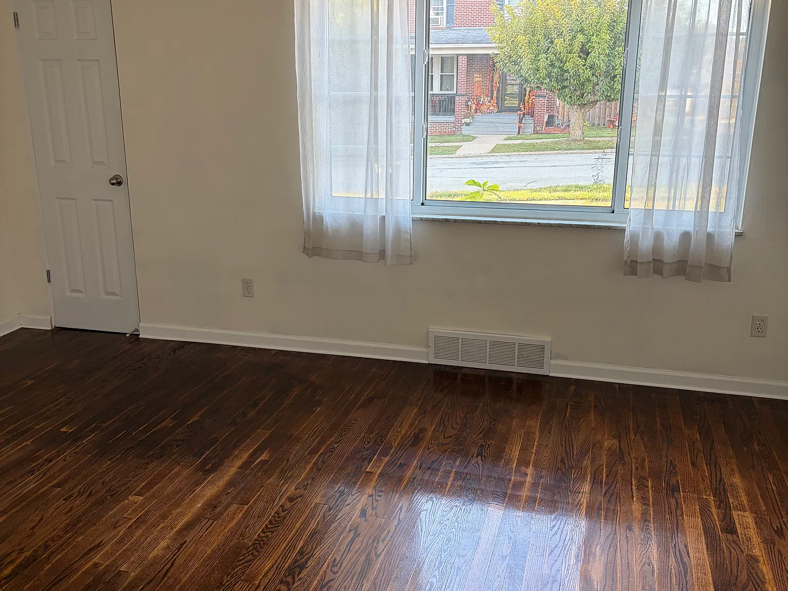 2 bed, $950 — Photo 4