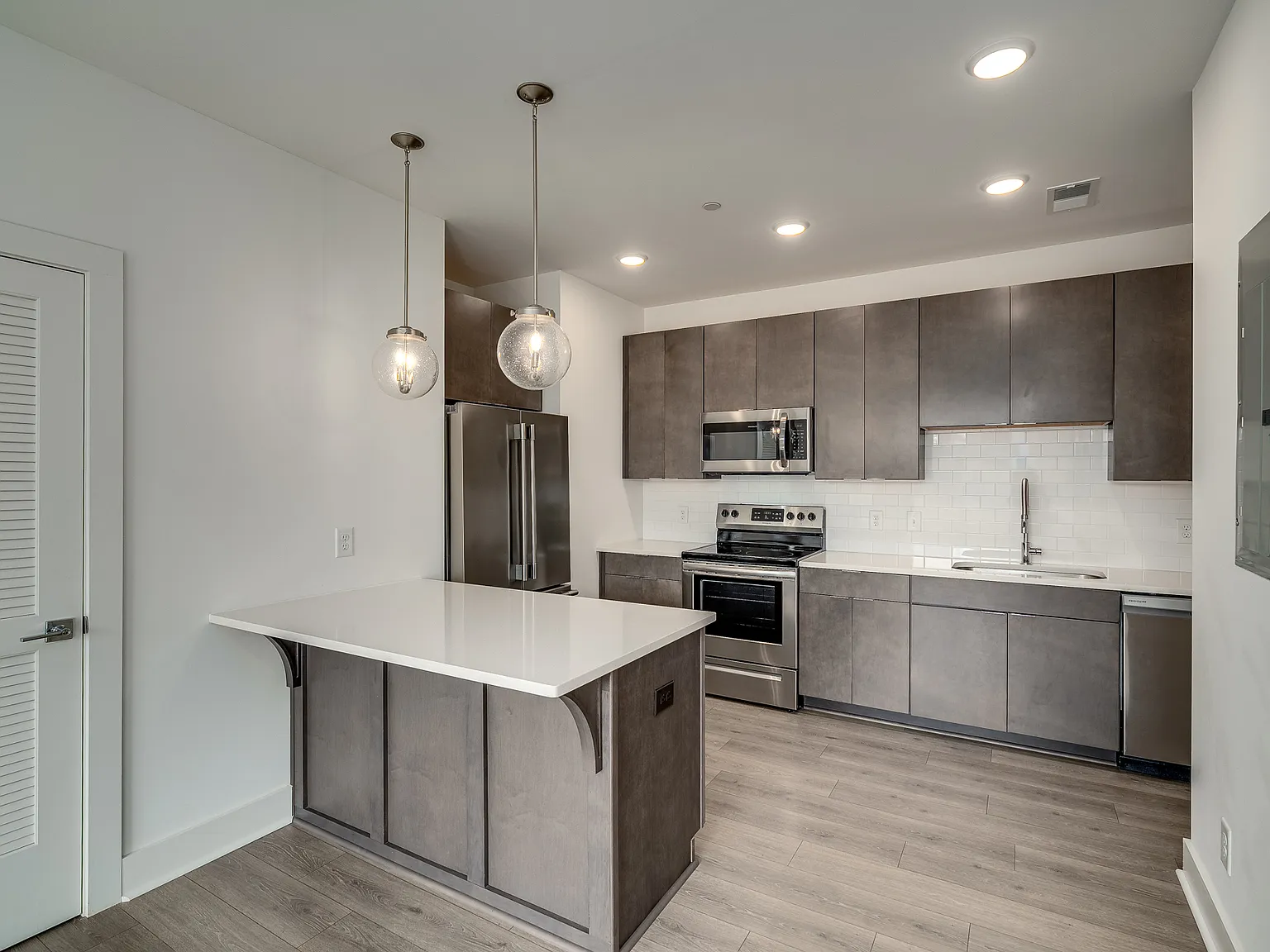1 bed, 651 sqft, $1,795 — Photo 3