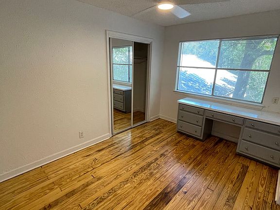 3rd image of 2514 Pearl St APT 104