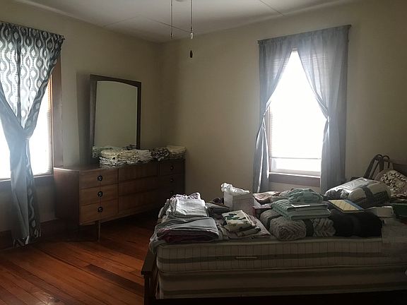 4th image of 1200 College Ave