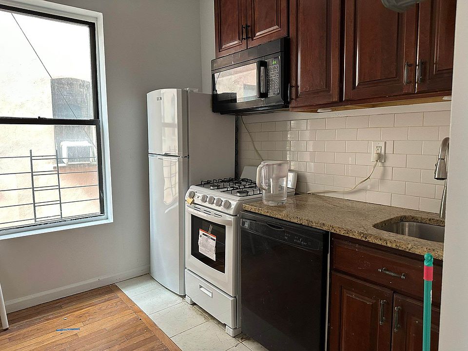 1st image of 216 W 149th St #41