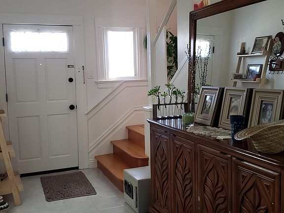 3rd image of 56 Delano Ave