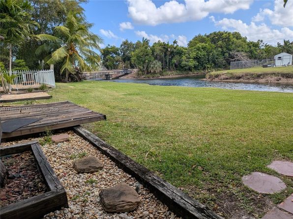 9710 SW 103rd Ave, Miami, FL 33176