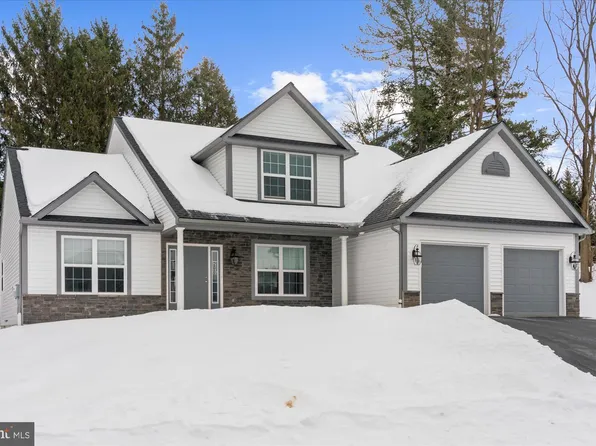 200 Sianna Cir, Wernersville, PA 19565