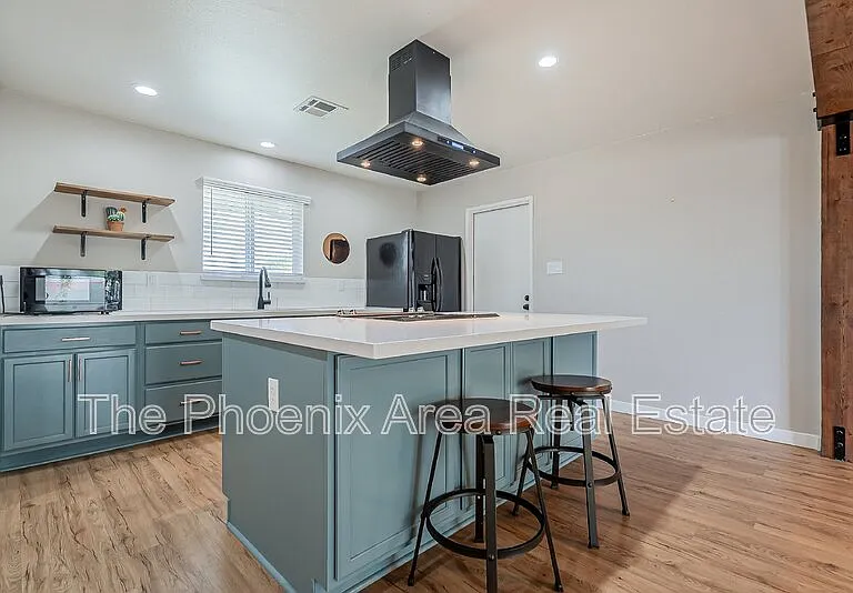 1102 N 72nd Pl — Photo 11