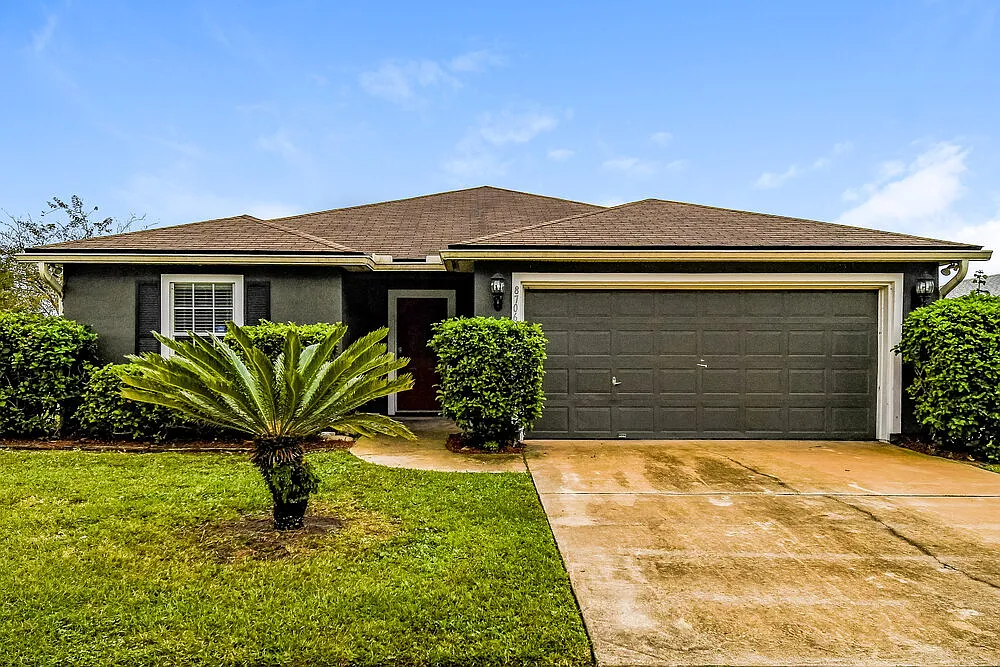 4 bed, 2.0 bath, 1788 sqft, $2,690 — Photo 1