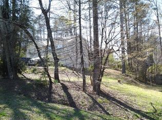9640 Crestview Ter, Gainesville, GA 30506