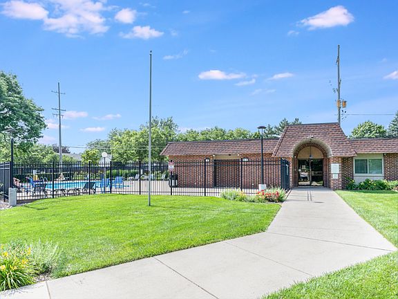 5th image of 1564 Darien Lake Dr