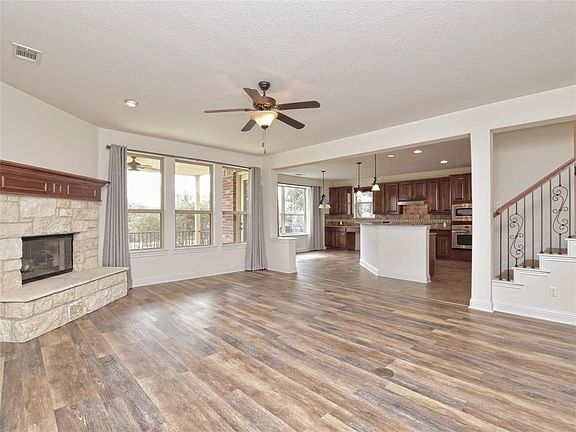 5th image of 4801 Mont Blanc Dr