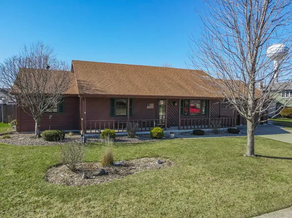 586 Water Tower Rd S, Manteno, IL 60950