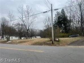 2nd image of 733 Morgan Rd