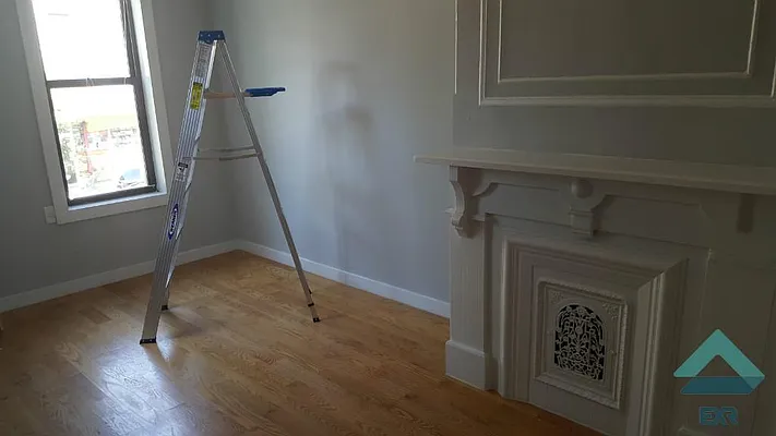 Rented by EXR | media 24