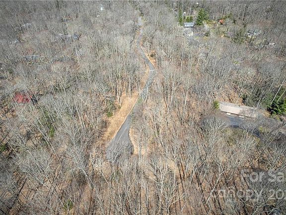 5th image of 34 Twinbrook Ln